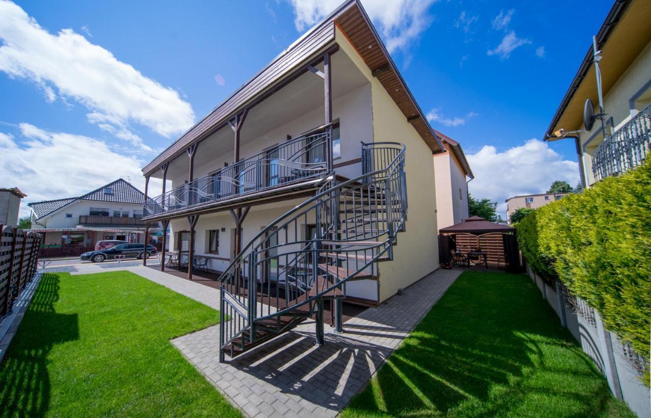 Gray House Apartamenty Dziwnówek Eksteriør bilde